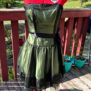 Early 2000s gunne sax prom dress tinker bell